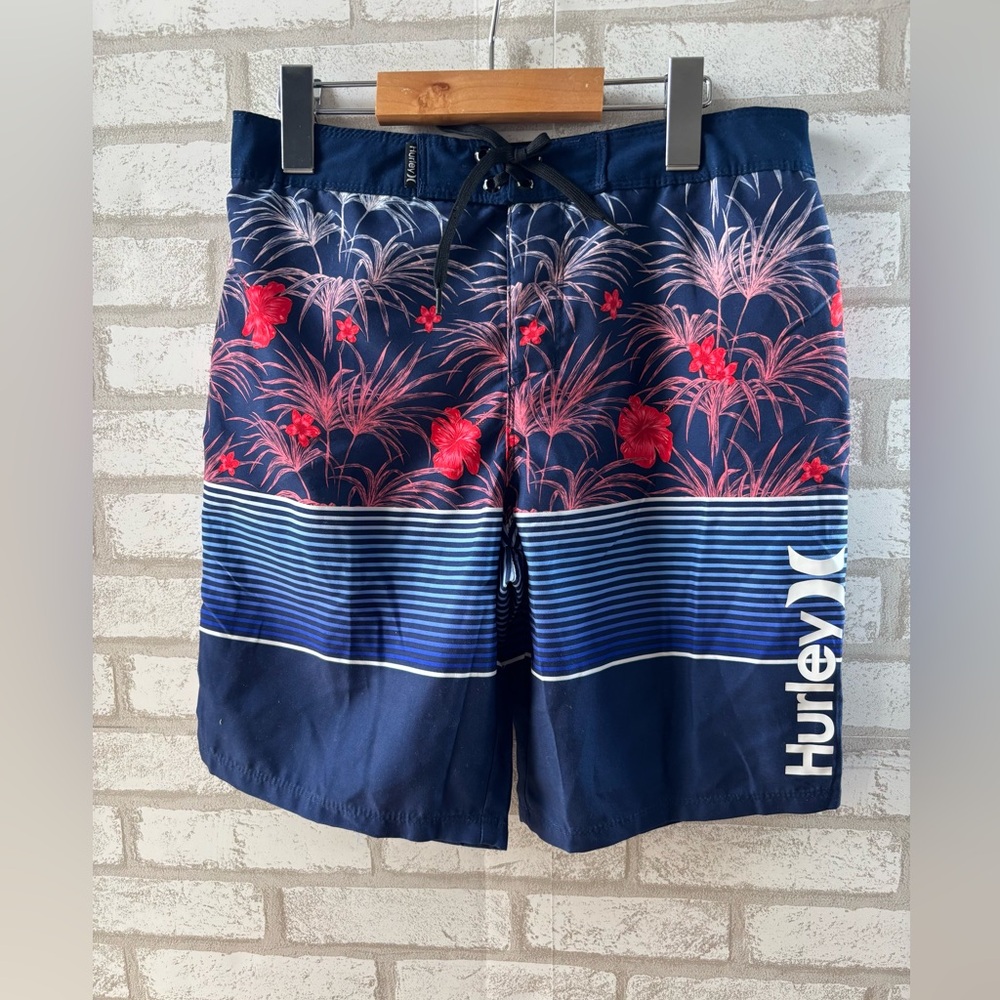 NWT‎ Hurley Boys Hawaiian Flower/Striped Board Shorts Size 14